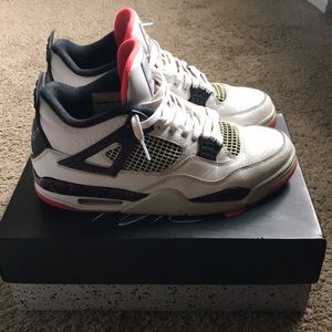 Air Jordan 4